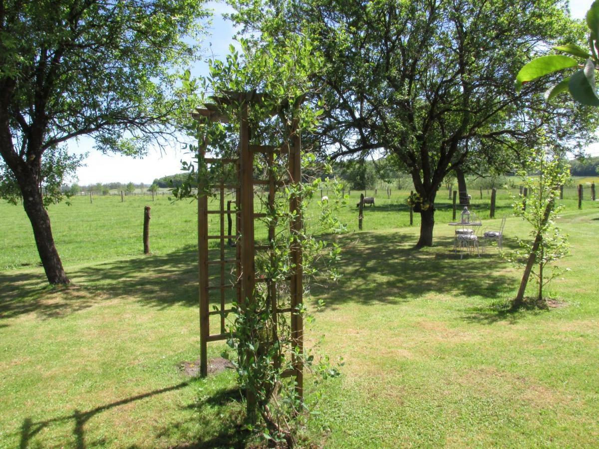 Soulaucourt-sur-Mouzon La Taniere Douce B&B 외부 사진